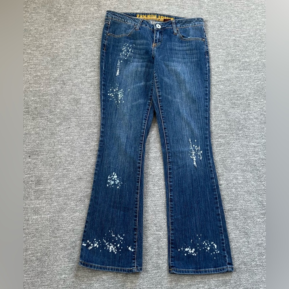 Zanadi Distressed Bleach-Spattered Low-Rise Bootcut Jeans Sz. 11 Jr.